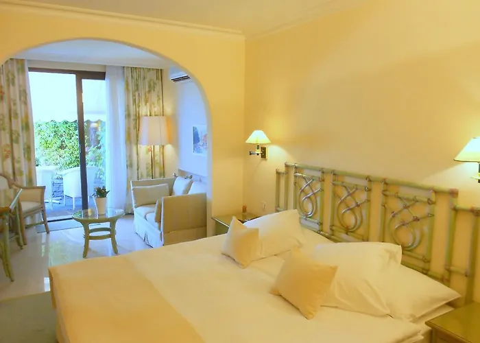 Boutique La Rocca 4* 론코 소프라 아스코나